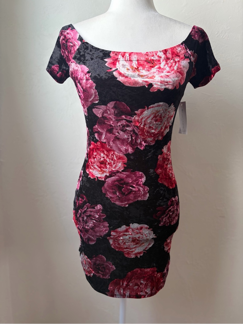 Blue Blush Black Pink Floral Velvet Off Shoulder Mini Dress NWT M - Picture 4 of 11